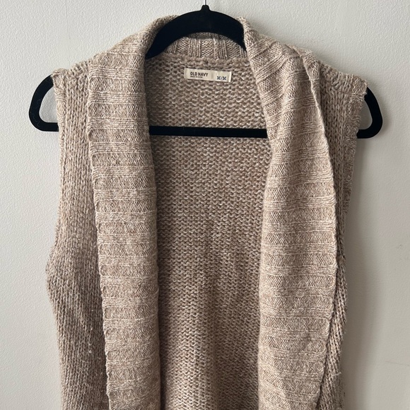 Old navy knit vest - Picture 3 of 3